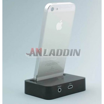 Charging docking station with 3.5mm audio for iphone 5
