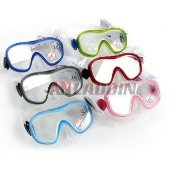 Comfortable waterproof anti-fog diving glasses