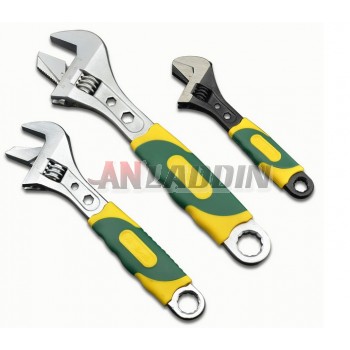 Multifunction two purposes adjustable wrench