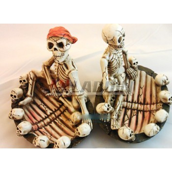 Multipurpose resin personality skeletons ashtray