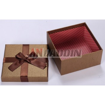 Romantic bow square favor box