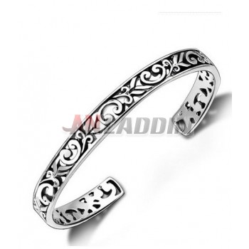 Traditional classic silver bracelet