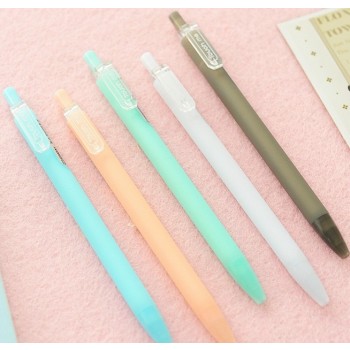 0.5mm Minimalist gel pen