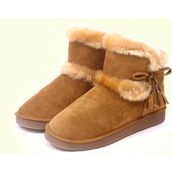 Bow straps snow boots