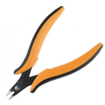 Diagonal cutting pliers