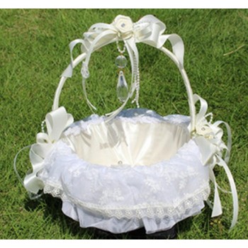 European-style wedding flower girl baskets