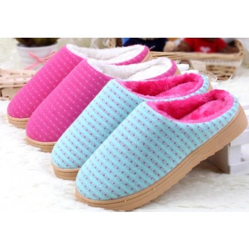 Small dots indoor plush slippers