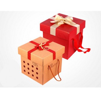 Square kraft paper gift box