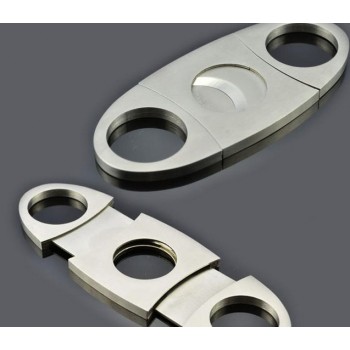 Universal stainless steel cigar cutter
