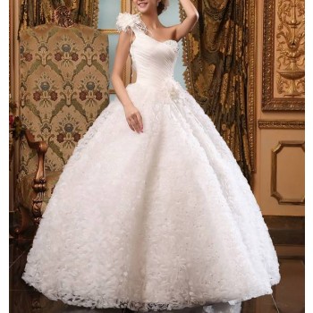White One shoulder floor-length princess dress