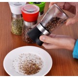 Adjustable manual pepper mill