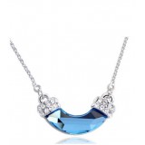Crystal silver curved necklace