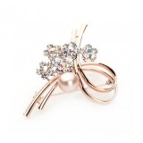 Fashion pearl crystal brooch