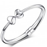 Heart to heart sterling silver ladies bracelet