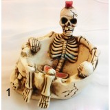 Resin retro skeleton ashtray