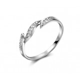 Simple and lovely ring in sterling silver