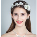 White flower hair accessories